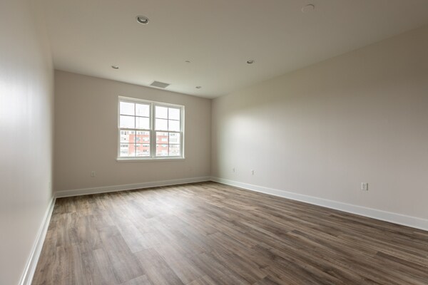 Building Photo - 26 New Derby St