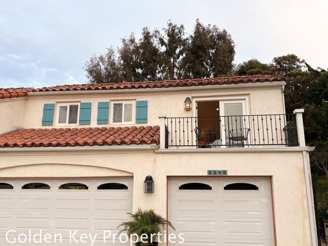 Building Photo - Welcome to this spacious granny flat located in charming Olde Carlsbad!