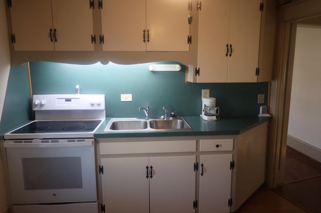 Building Photo - 11026 Roessner Ave