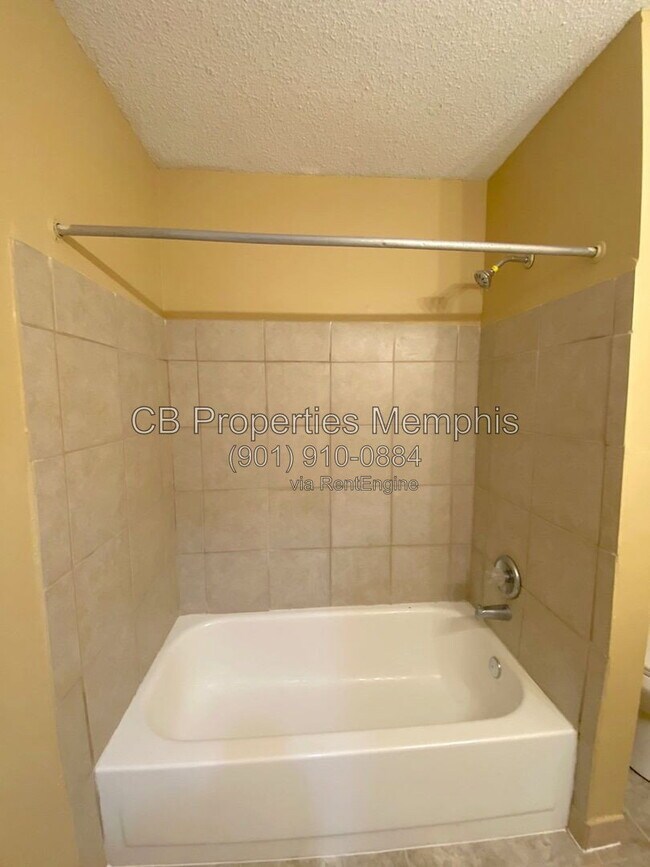 Building Photo - 6930 Autumnhill Ln