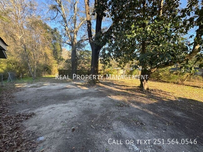 Building Photo - 6805 Stinson Ct