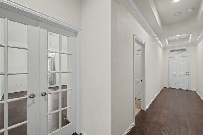 Building Photo - 21327 Somerset Shores Crossing
