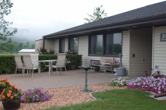 Primary Photo - Ridgeview Commons