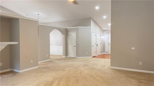 Building Photo - 2016 Jameson Cir NE