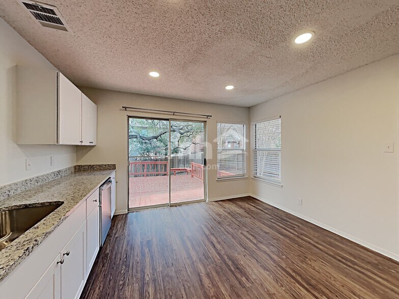 Building Photo - 2407 Canyon Rim