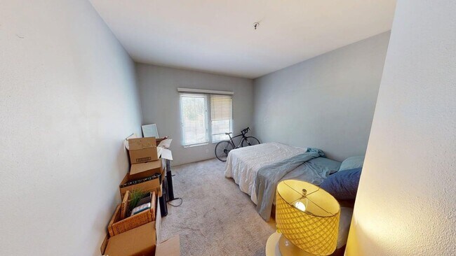 Building Photo - Upgraded 2bd/2Ba Mariana District Condo - ...