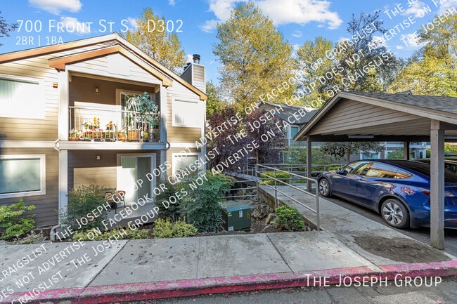 Building Photo - 700 Front St S