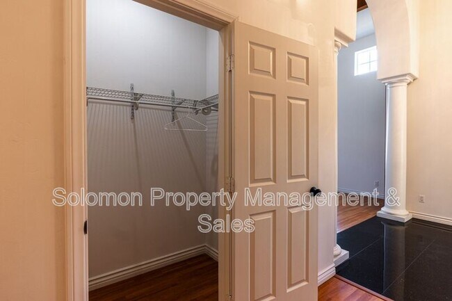 Building Photo - 316 Surfrider Way