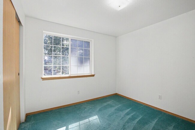 Building Photo - Beautiful 3-Bedroom Home in a Gated Community with Resort-Style Amenities