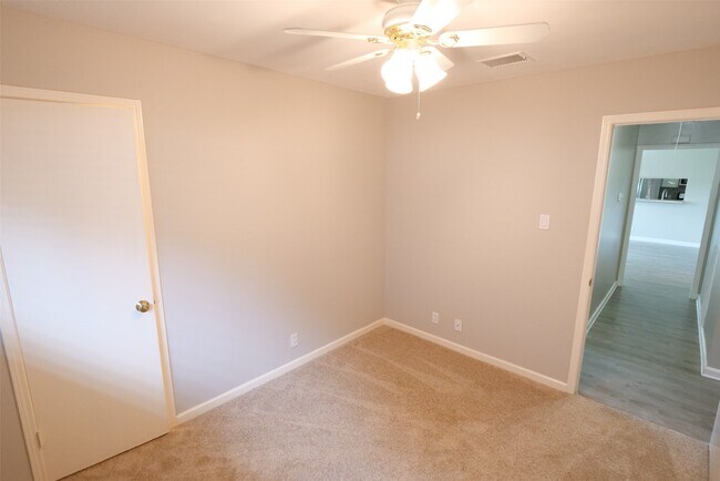 Building Photo - 5331 Inwood Dr