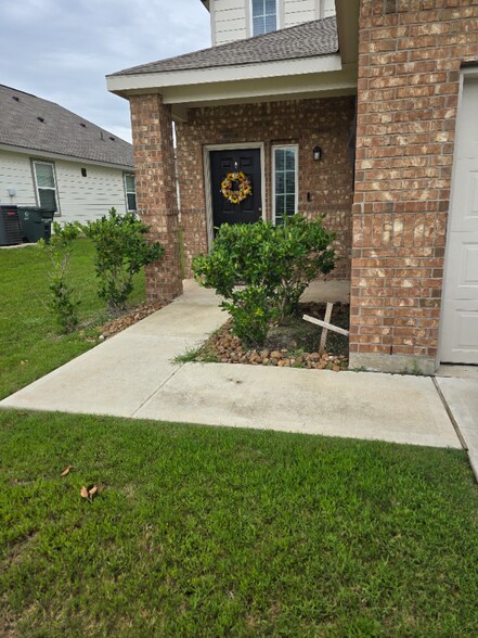 Primary Photo - 974 Marquis Dr
