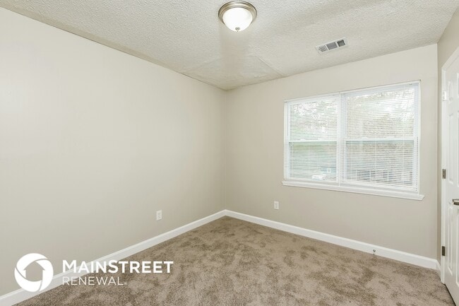 Building Photo - 6258 Leverett Dr