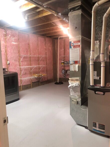 Building Photo - 1680 Oakbrooke Ct