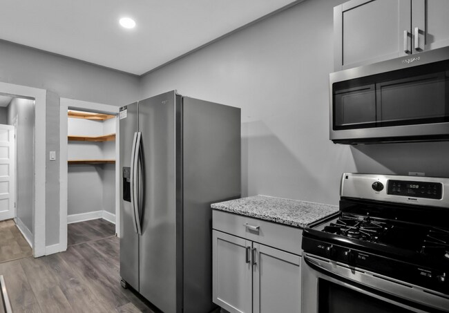 Building Photo - 1911 S 14th St