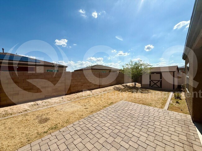 Building Photo - 2736 Calle Palta