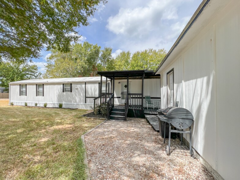 Building Photo - 13336 Enchanted Ct