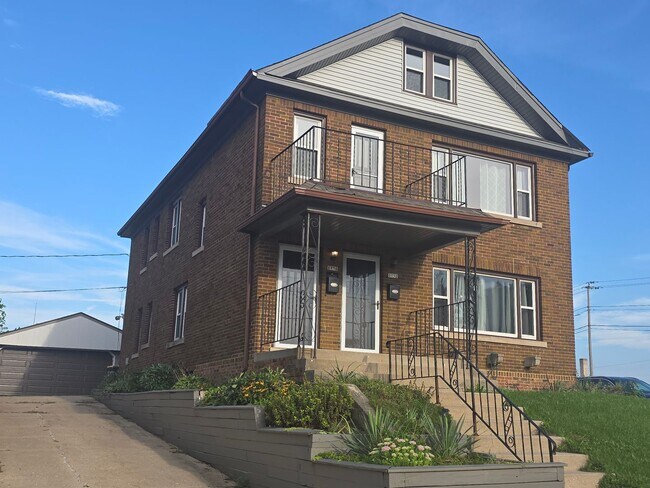 Building Photo - 1750 S 83rd St