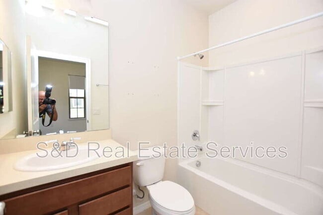 Building Photo - 8862 Conway Rd