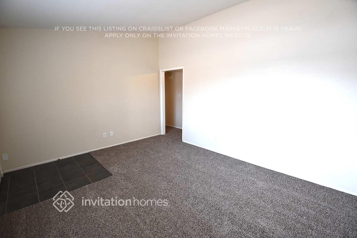 Building Photo - 624 W Keats Ave