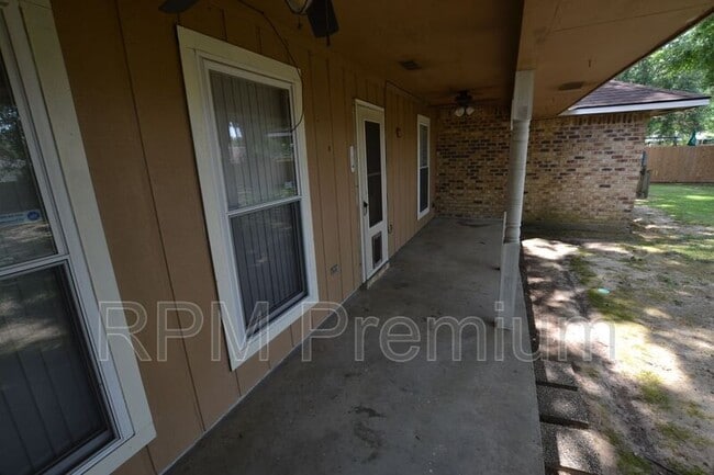 Building Photo - 2214 Alice St