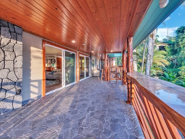Building Photo - Oceanfront Estate: The Honolii Hale