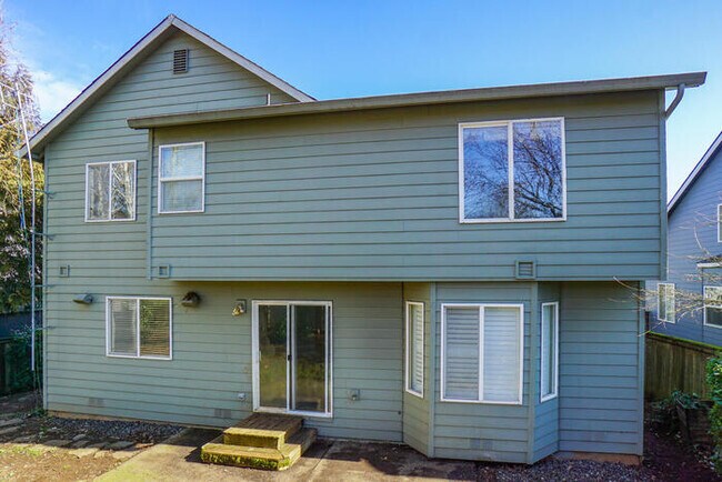 Building Photo - BEAUTIFUL FOUR BEDROOM IN CAMAS