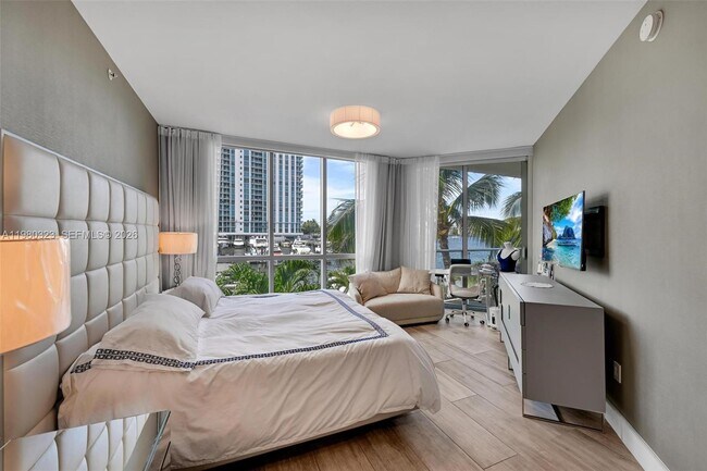 Building Photo - 17111 Biscayne Blvd