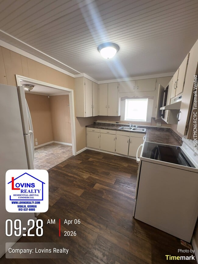 Building Photo - 745 Rock Springs Rd