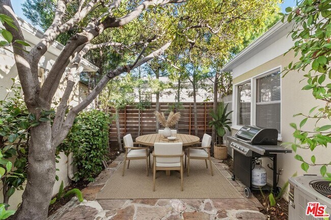Building Photo - 6289 Commodore Sloat Dr