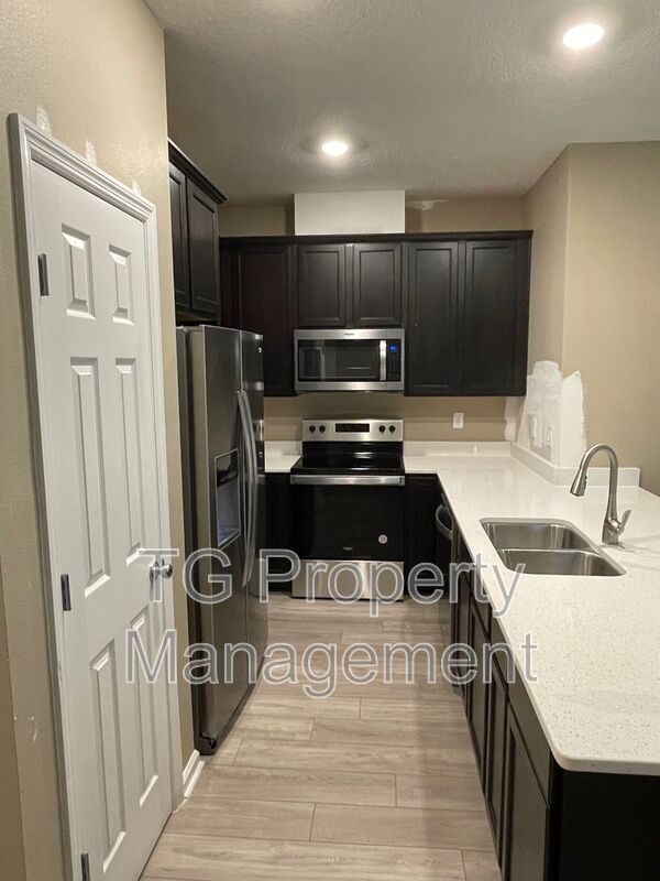 Building Photo - 99 Great Star Ct