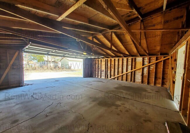 Building Photo - 500 Boston Ave