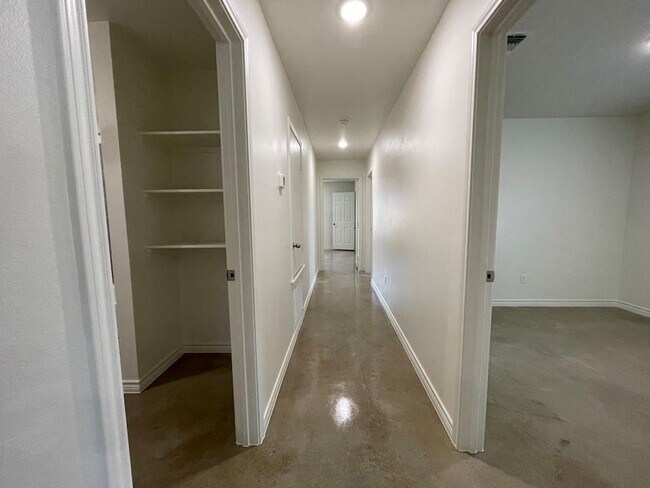 Building Photo - 2317 Zanoletti Ct