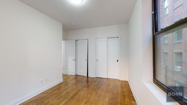 Building Photo - 200 W 58th St