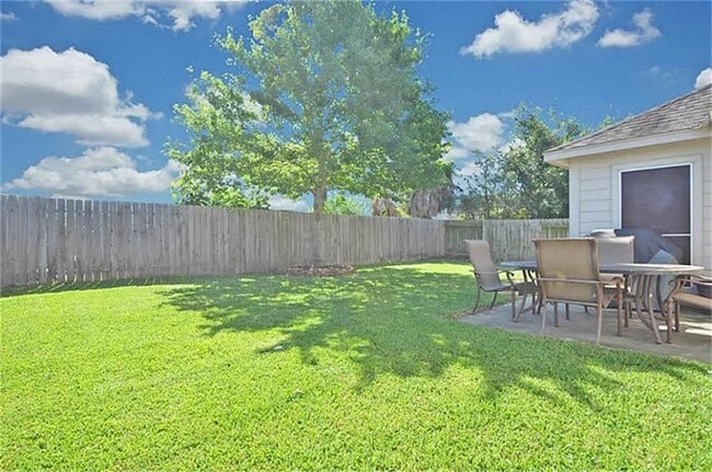 Building Photo - 21922 Golden Cedar Dr