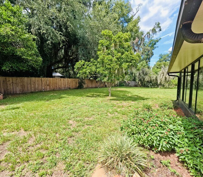 Building Photo - 5051 Thorden Rd