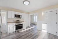 Building Photo - 462 Dubuque St