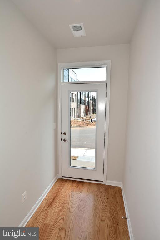 Building Photo - 43398 Apple Orch Sq