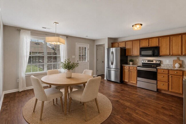 Building Photo - 1153 Casentino St