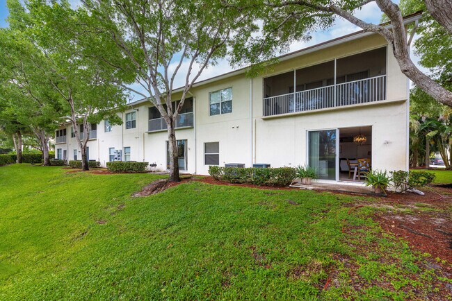 Building Photo - 12582 Shoreline Dr