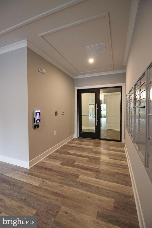 Building Photo - 1669 Bandit Loop