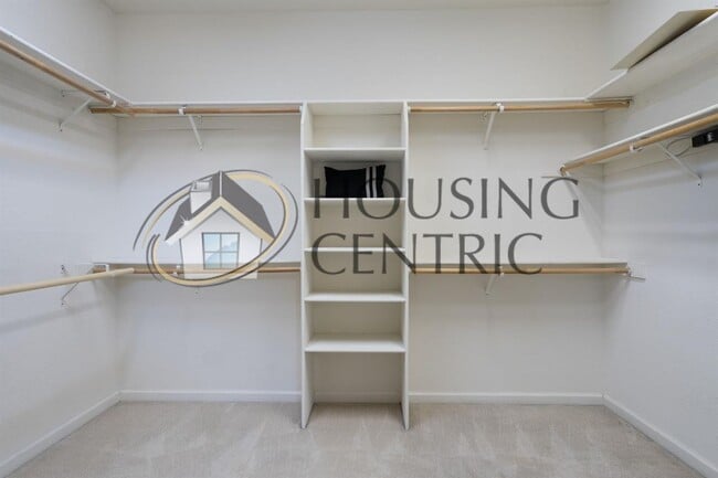 Building Photo - Executive Folsom Rental with a Pool, Energ...