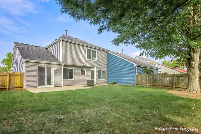 Building Photo - 1240 Huntington Dr