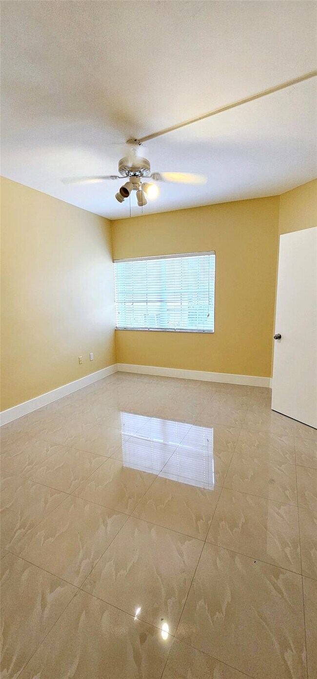 Building Photo - 1881 NW 96th Terrace