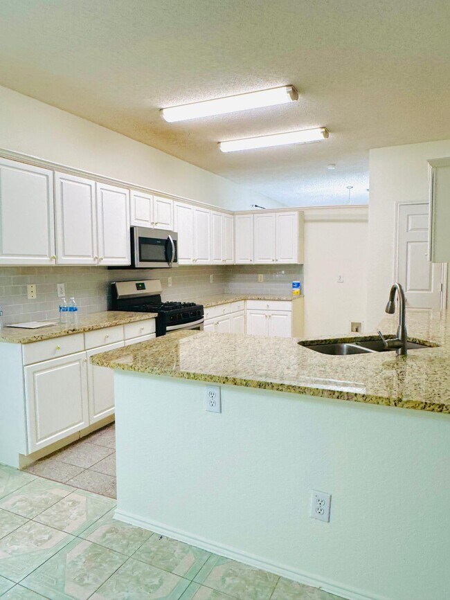 Kitchen - 12724 Chittamwood Trail