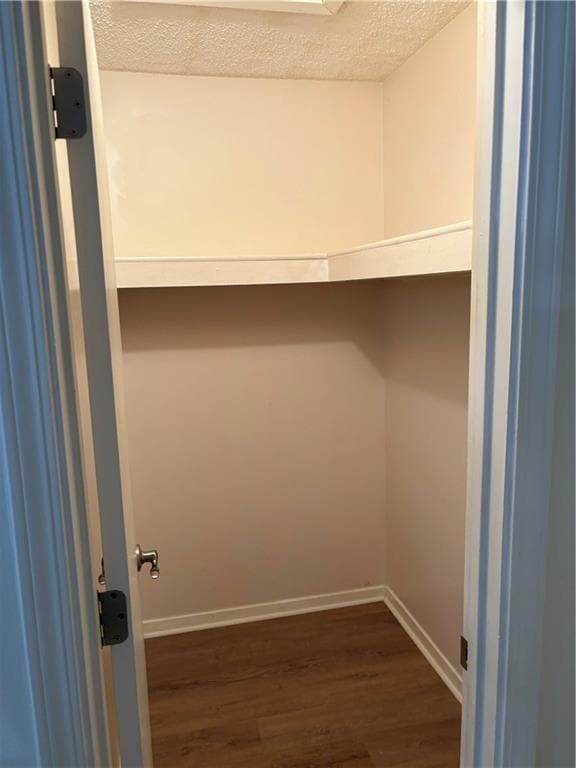 Building Photo - 1914 Powers Ferry Trce SE