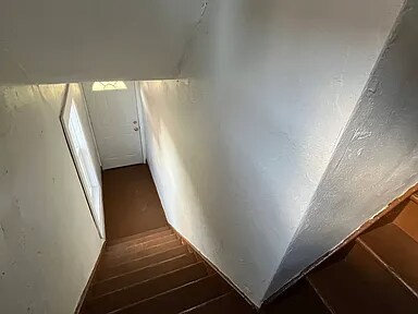 Building Photo - 1909 1/2 Ottawa Dr