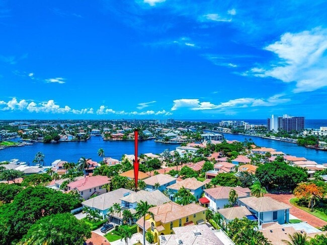 Building Photo - 3567 Commodore Cir