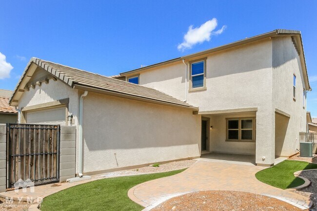 Building Photo - 4079 E Devon Dr