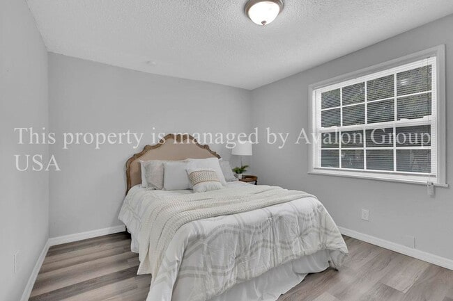 Building Photo - 9076 1st Ave