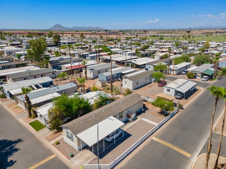 Building Photo - 2060 N Center St